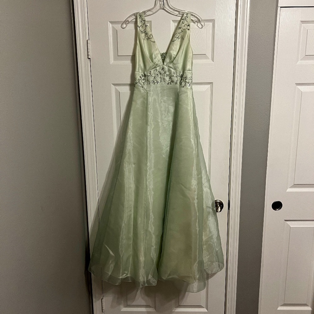 Scott McClintock Formal Dress Mint Colored Juniors Size 5